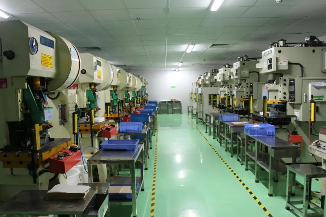 五金加工廠有機(jī)廢氣異味控制，Dejing的凈?除臭劑如何做到？.jpg