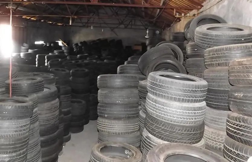 潔匠凈化·的凈工業(yè)除臭劑_廢舊輪胎煉油廢氣污染，車間惡臭問題可利用潔匠凈化除臭劑解決